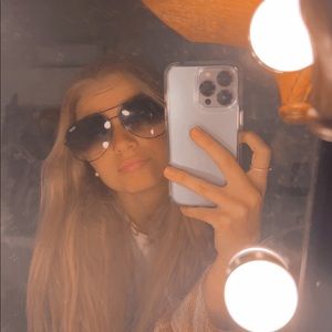 Meet your Posher, Charlsie